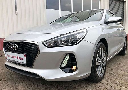 Hyundai i30 1.4 T 103kW 140PS/NAVI/R-Kamera/SHZ/1.Hand