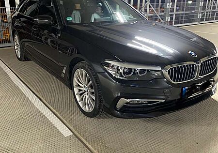 BMW 520 DA-LED-LEDER-HEADUPDİSPLAY-STANDHEİZUNG-NAVİPRO