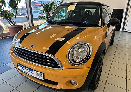 Mini ONE **Allwetterreifen+Klimaanlage**