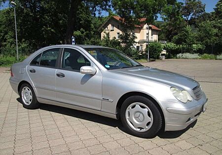Mercedes-Benz C 220 CDI Classic+1.HAND+LIMOUSINE+INNEN AUSSEN TOP