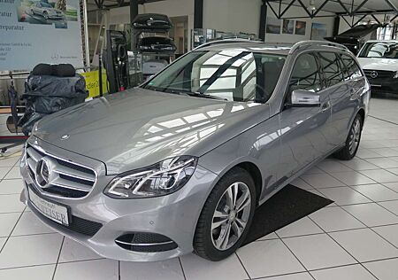 Mercedes-Benz E 300 T 4Matic 7G Avantgarde LED Distr. Totwinkel