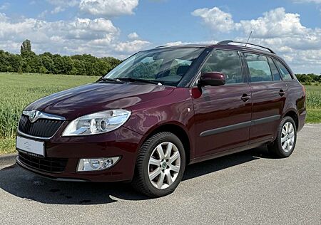 Skoda Fabia 1.2 TSI Combi Elegance / Automatik / AHK