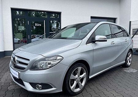 Mercedes-Benz Others B 180 CDI Sport PaketPanorama- Kamera-Navi