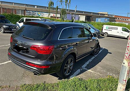 Audi Q7 3.0 TDI DPF quattro tiptronic