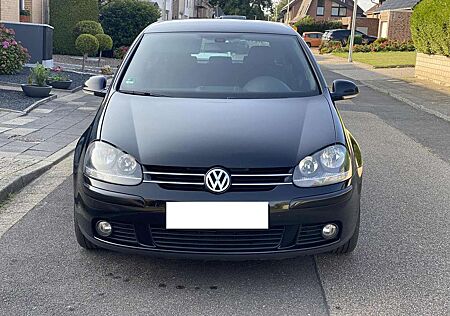 VW Golf Volkswagen 5 1.4 * Neu TÜV 2 Jahre & Alcantara Dach *