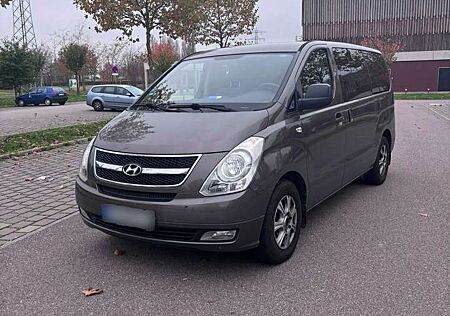 Hyundai H-1 2.5 CRDi Travel Comfort