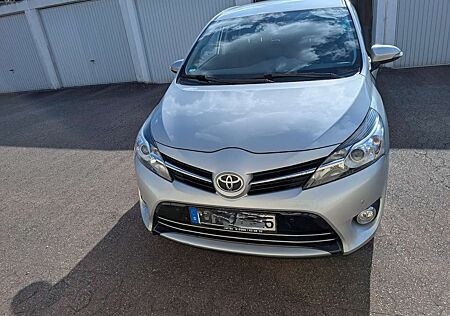 Toyota Verso 1.8 5-Sitzer