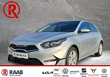 Kia Cee'd Ceed / Vision 1.4 Sitzheizung,PDC,KLima,Kamera,Navigation