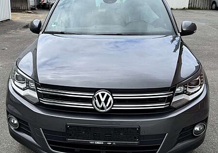 VW Tiguan Volkswagen 2.0 TDI DPF 4Motion BlueMotion Techn. DSG Track &
