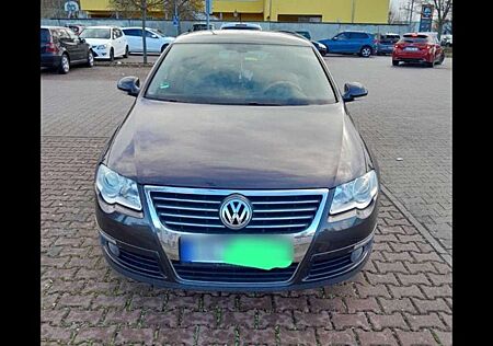 VW Passat Volkswagen 2.0 TDI DPF Comfortline