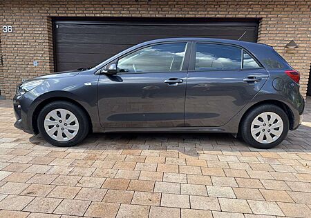 Kia Rio 1.2, Scheckheft, Garagenfahrzeug, Top