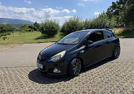 Opel Corsa 1.6 Turbo OPC Nürburgring Edition