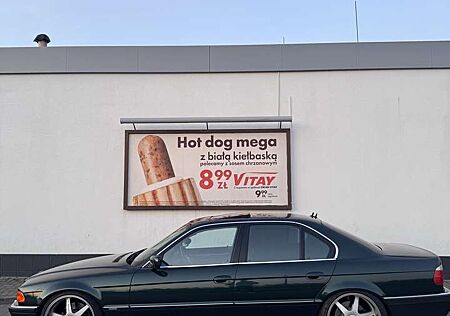 BMW 750i 750