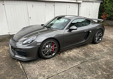 Porsche Cayman GT4
