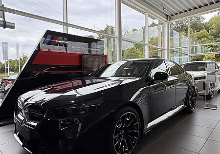 BMW M5 Limousine M Drivers P. / Hybrid