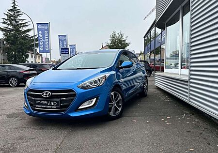 Hyundai i30 1.6 CRDi SHZ/KLIMAA/LHZ/PDC/TEMP/GARANTI