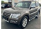 Mitsubishi Pajero 3.2 4-WD Aut. Navi Xenon LED AHK Leder Kamera Pano