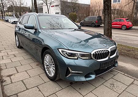 BMW 320 d Luxury Line Leder.Laserlicht.Panprama.AHK