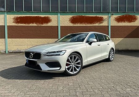 Volvo V60 D4 Momentum Pro D/T.LEDER/NAVI