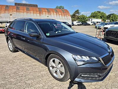 Skoda Superb Combi 1.5 TSI Style Navi Kamera LED