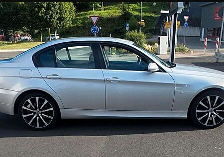 BMW 320i 320