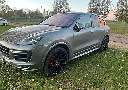 Porsche Cayenne Turbo *Approved 04/25* Voll-Pano-Burmester-Ahk