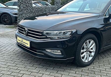 VW Passat Variant Volkswagen Panorama ACC PDC NAVI Kamera