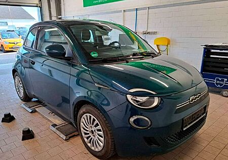 Fiat 500E 3+1 42 kWh 320 Km Reichweite Navi - Klima