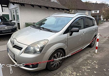 Toyota Corolla Verso 2.2 D-CAT Sol