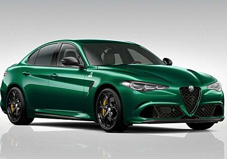 Alfa Romeo Giulia QUADRIFOGLIO ORO