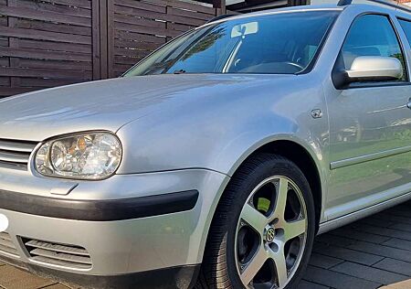 VW Golf Volkswagen 1.6 FSI Trendline