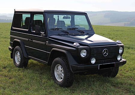 Mercedes-Benz G 230