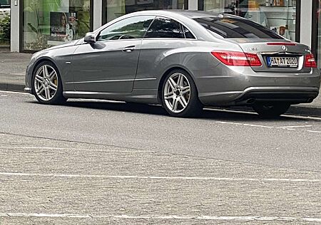 Mercedes-Benz E 350 CDI DPF Coupe BlueEFFICIENCY 7G-TRONIC Avantgarde