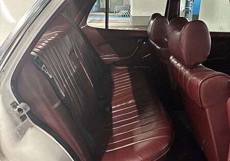 Mercedes-Benz 280 SE