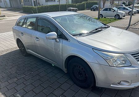 Toyota Avensis Kombi-Klimaautomatik-Tempomat-ZV Funk/Fern.USW