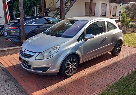 Opel Corsa 3-Türer 1.4 16V Edition