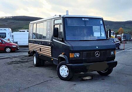 Mercedes-Benz T1 709D