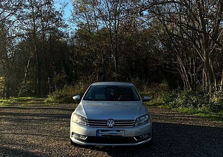 VW Passat Volkswagen 2.0 TDI DPF BlueMotion Technology Trendline