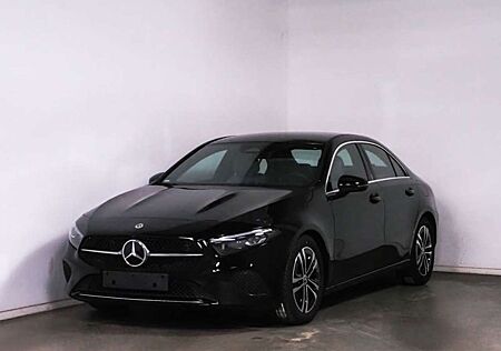 Mercedes-Benz A 180 Limousine Progressive Line, Multibeam