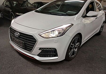 Hyundai i30 Turbo PANO NAVI TOP!!!