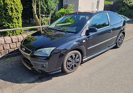 Ford Focus Fließheck 3-Türer 1.6 Ti-VCT Sport