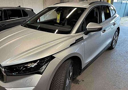 Skoda Enyaq gebraucht kaufen Skoda Enyaq 60Loft Matrix ACC SHZ Kessy Navi Kamera WP