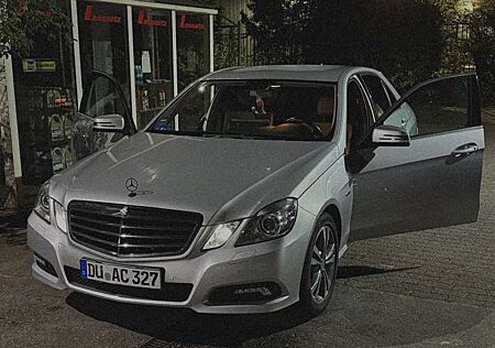 Mercedes-Benz E 200 CGI BlueEfficiency (212.048)