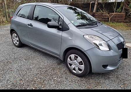 Toyota Yaris 1.0 VVT-i