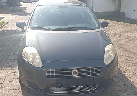 Fiat Grande Punto 3-Türer 1.4 8V Dynamic
