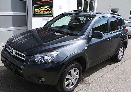 Toyota RAV 4 Executive / AHK / 8-fach Bereift / SD / Klima