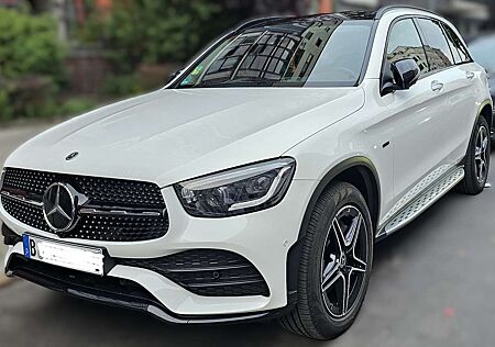 Mercedes-Benz GLC 300 NightL,Pano,Sitzbelüft.,Burmester,AHK,Garantie