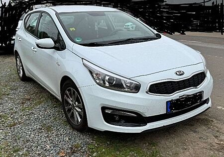 Kia Cee'd Ceed / 1.0 T-GDI 100 ISG Edition 7