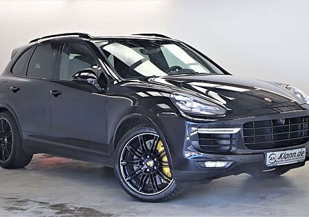 Porsche Cayenne 4.8 V8 570PS Turbo S Chrono Pano Keramik