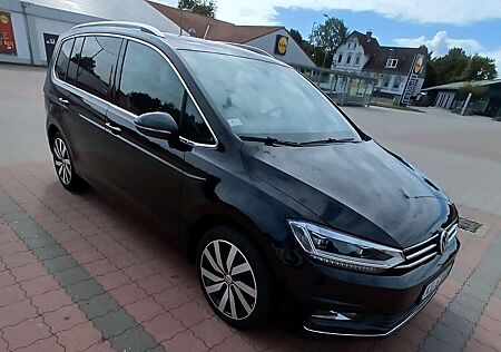 VW Touran Volkswagen 2.0 TDI Highline LED PANO 7SI NAVI 18"